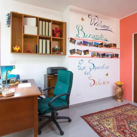 Lo Specchio Del Salento Alojamento de Acomodação e Pequeno-almoço Lecce